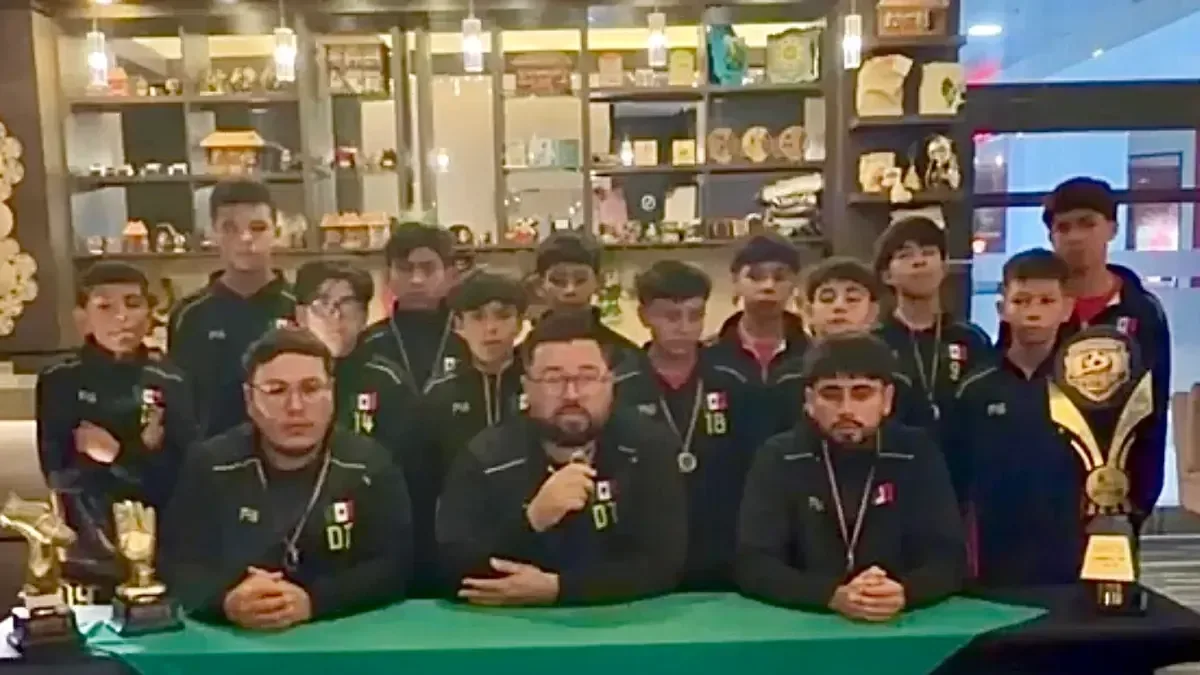 La delegación, que resultó campeona en su competencia, avanza en su retorno a México tras el terremoto.