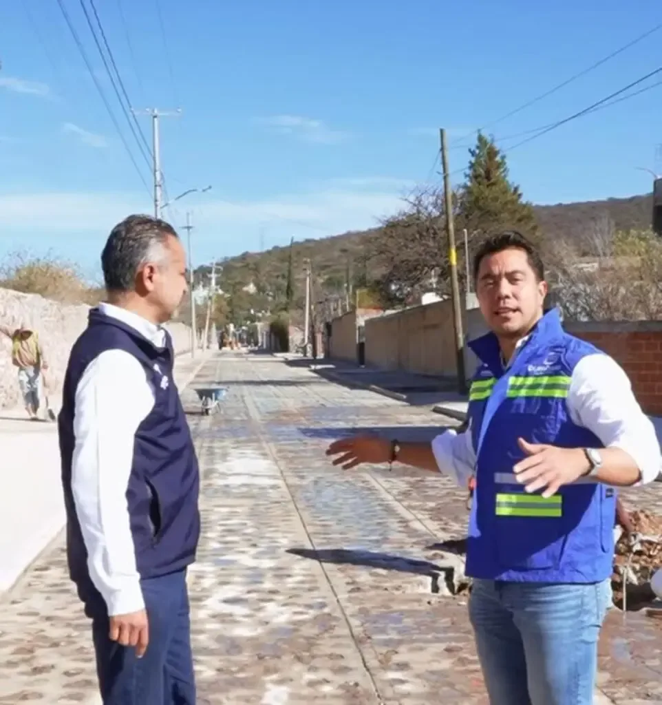 Rehabilitación de la calle en Cañada La Monja, Santa Rosa Jáuregui.