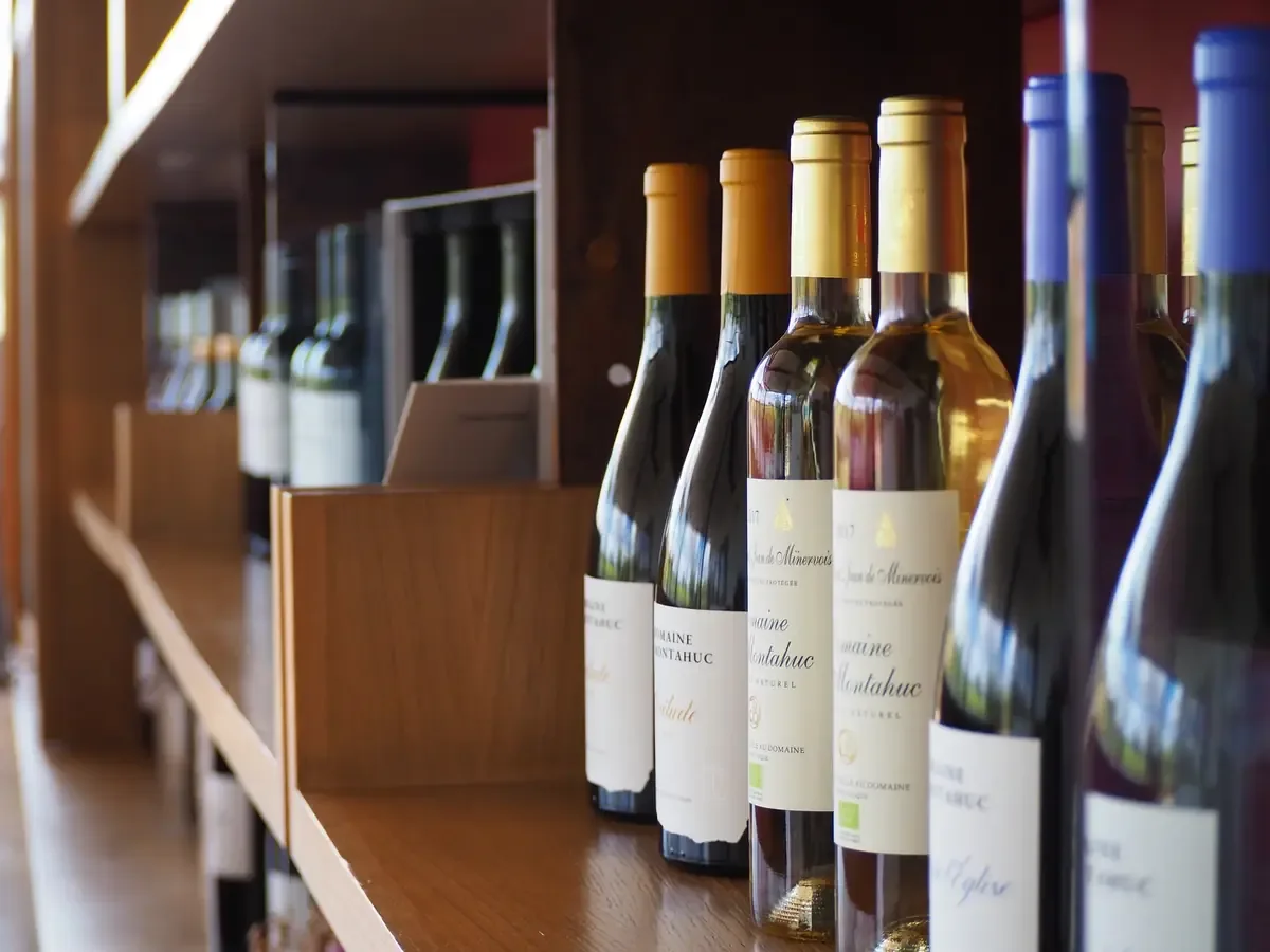 La recuperación de la bodega permite a estudiantes aprender sobre producción vitivinícola.
