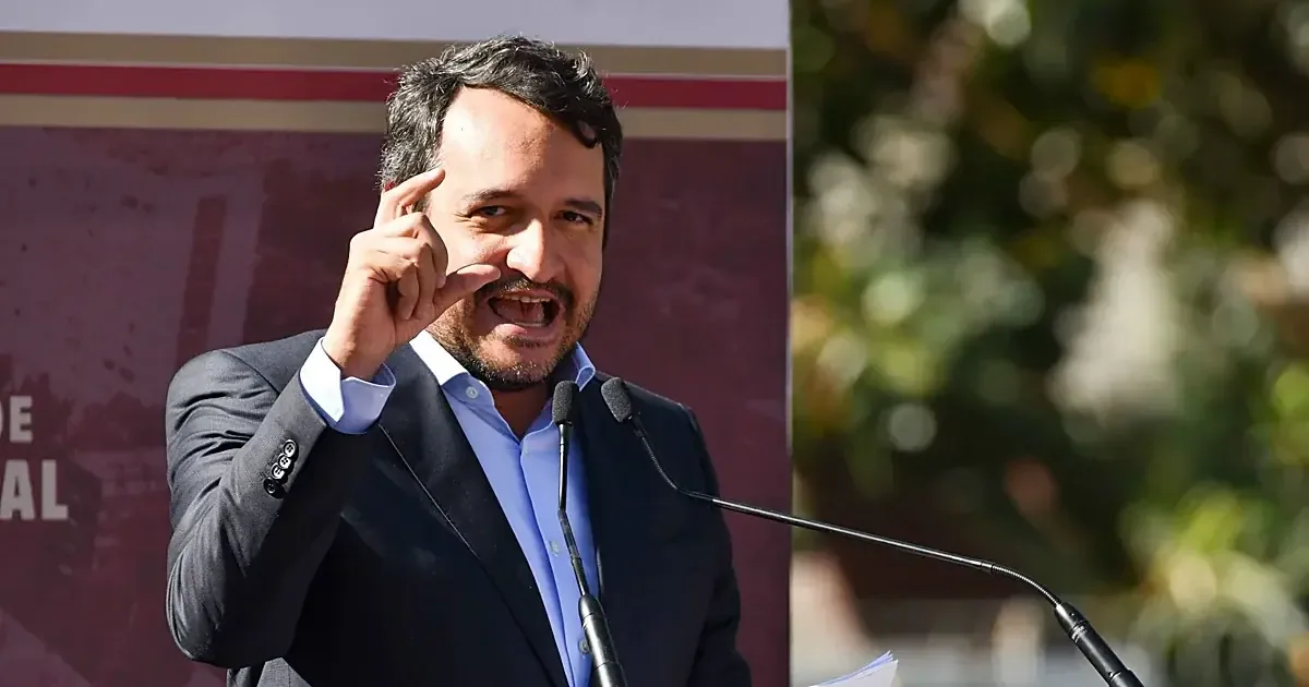 La salida del hijo del expresidente marca una nueva etapa en Morena ante las elecciones de medio mandato.