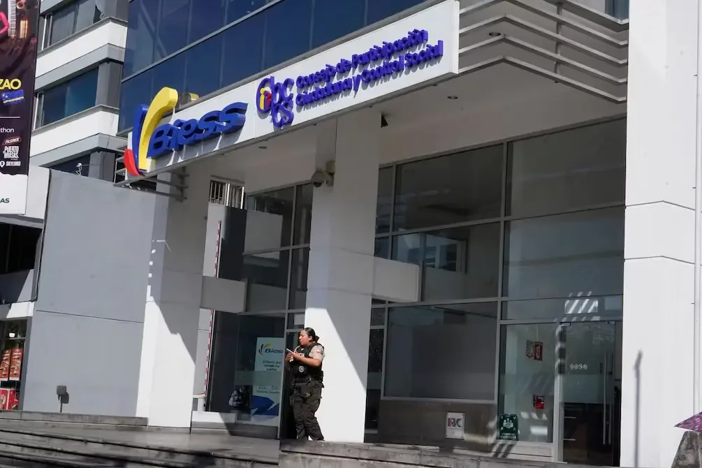 La renuncia de Roberto Gilbert reconfigura las posturas políticas en el CPCCS.