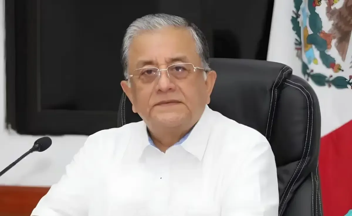 La salida del secretario se produce a menos de 20 días del arranque oficial del calendario electoral en Tabasco.