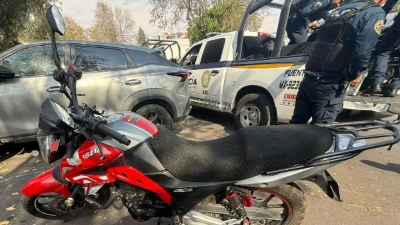 Repartidores enfrentan a policías durante detención en Tlalpan.