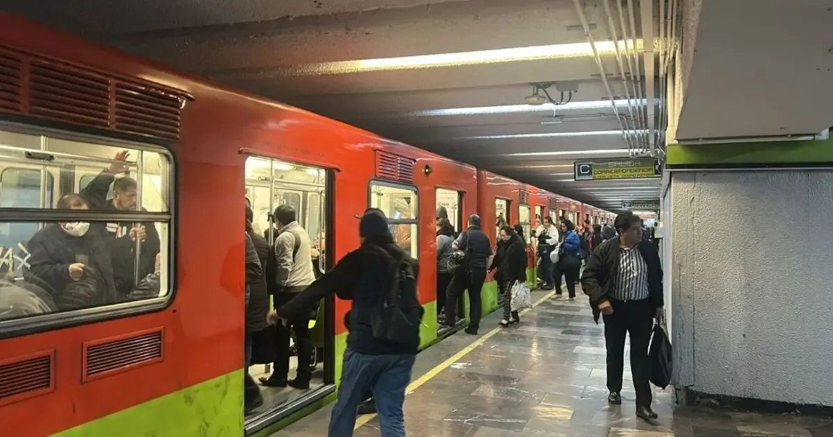 Reportan largas esperas en diversas líneas del Metro CDMX hoy 22 de enero.