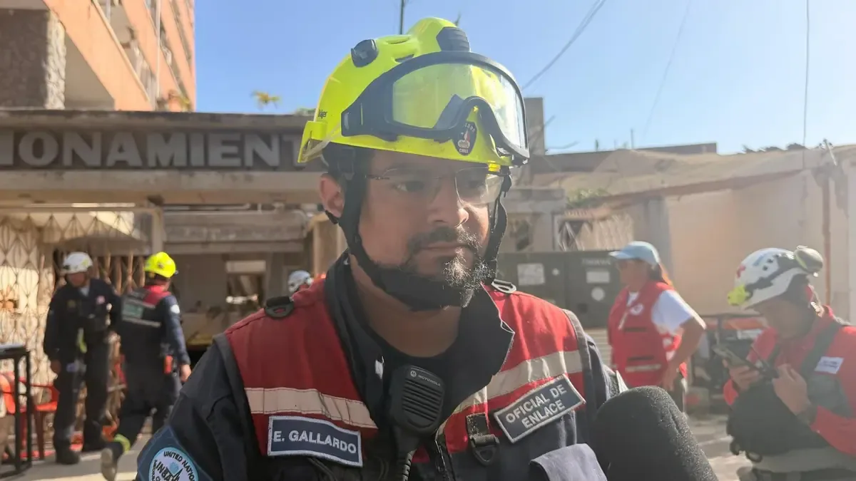 Equipos internacionales lograron sacar con vida a Hernán Gil tras los terremotos en Venezuela, generando esperanza y emoción.