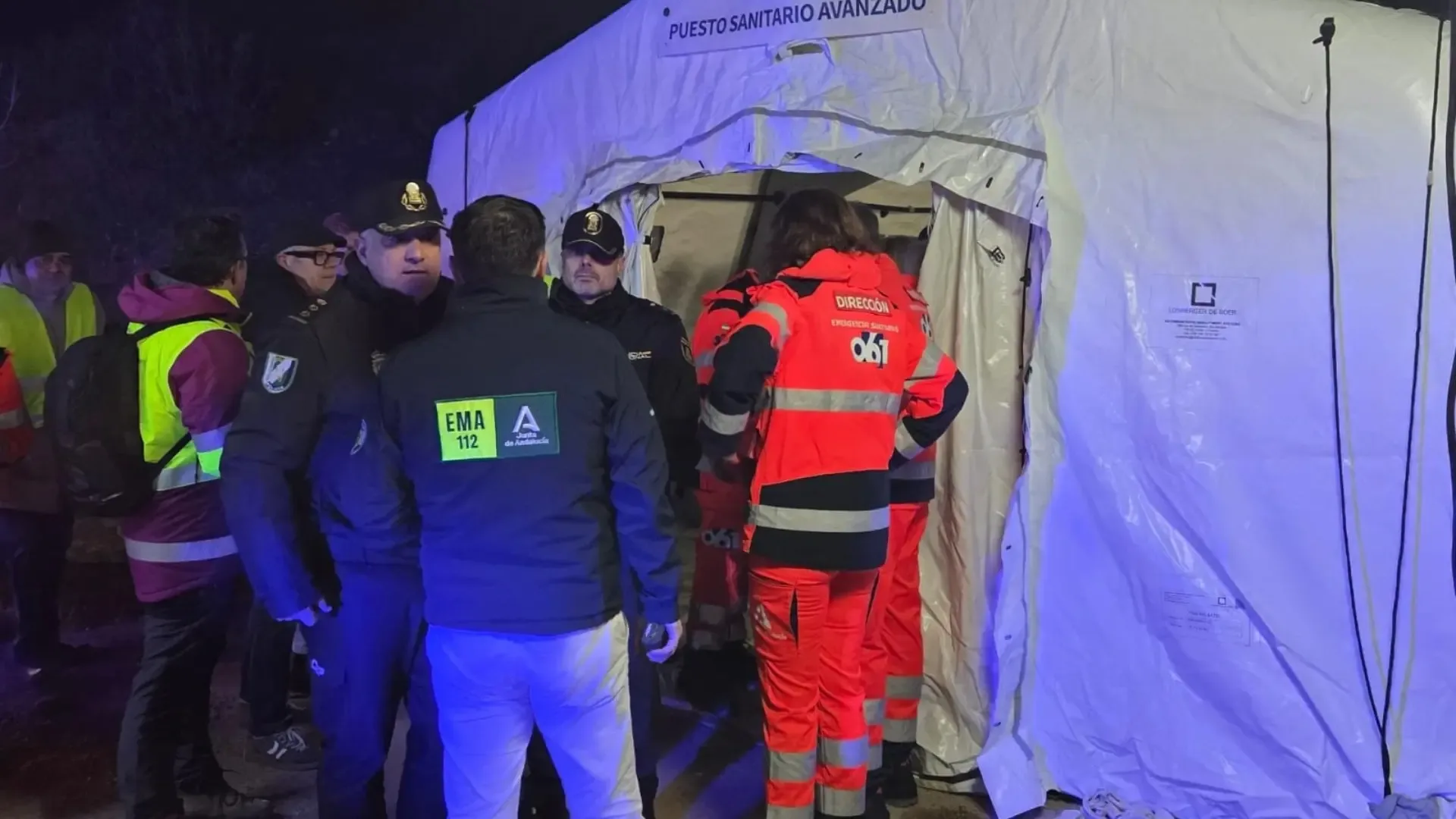 Rescate en curso tras el descarrilamiento de trenes en Adamuz, Córdoba.