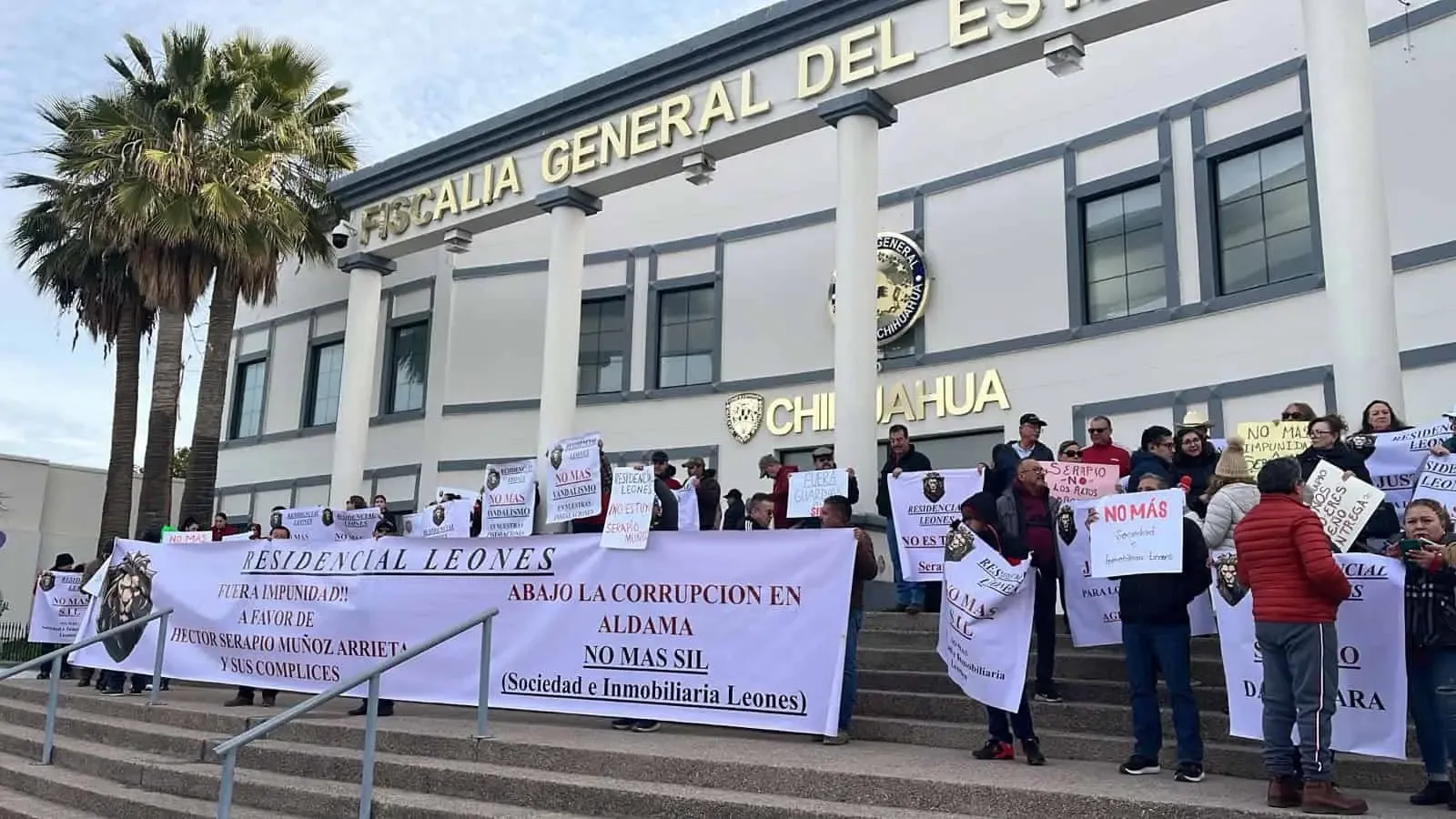 Residentes de Aldama protestan en la Fiscalía General del Estado.