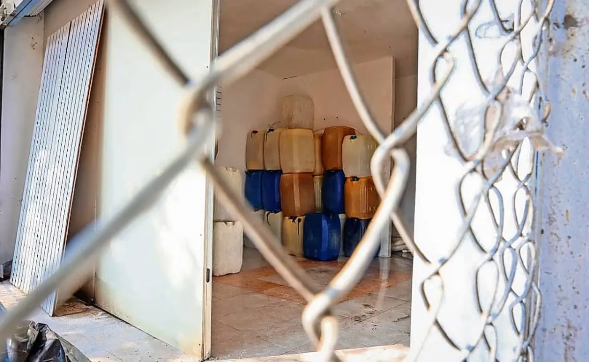 Residentes muestran preocupación por olores a turbosina en Azcapotzalco.