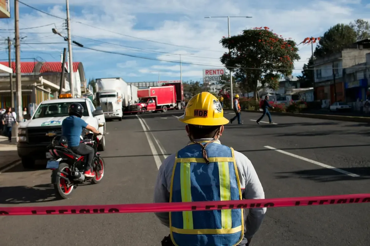 La Policía Estatal y Municipal investigan el hallazgo de osamentas en un terreno agrícola.