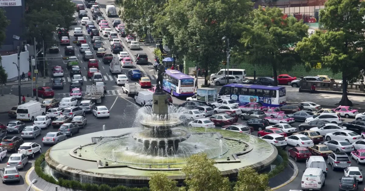 Restricciones del Hoy No Circula en la CDMX para el lunes 26 de enero de 2026.