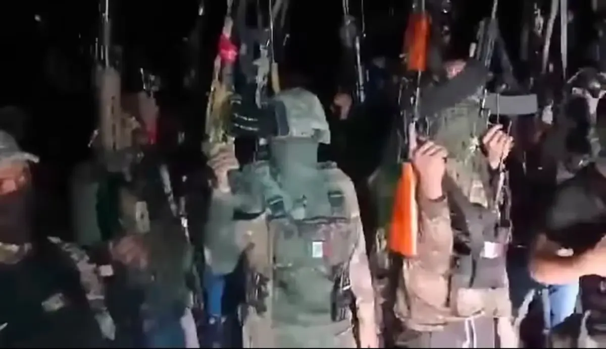 La violencia entre grupos paramilitares reanuda la tensión en los Altos de Chiapas, generando preocupaciones por la seguridad.