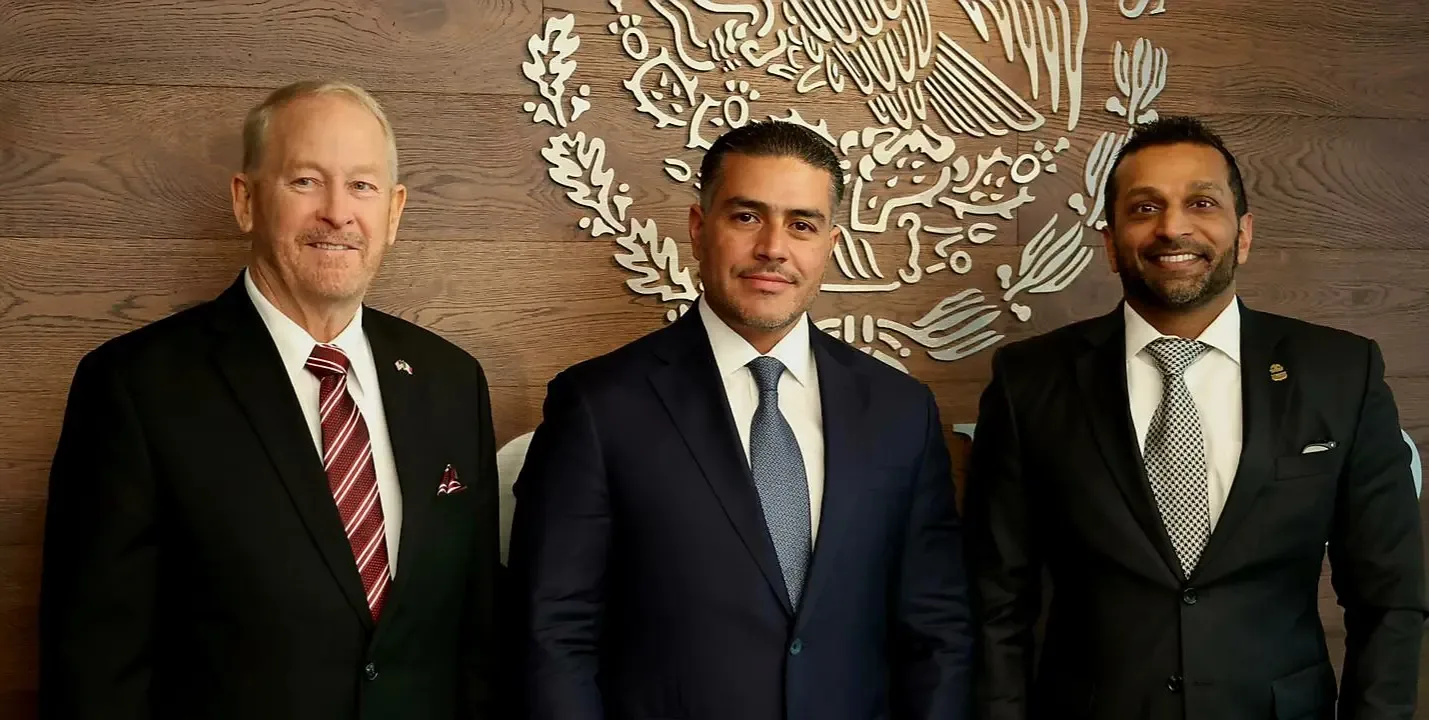 Reunión clave entre SSPC y FGR con el director del FBI en México.