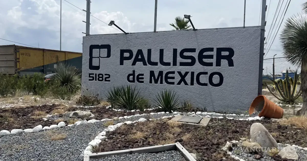 El secretario Luis Olivares se reunirá con directivos en Saltillo para discutir la situación laboral de la fabricante de muebles.