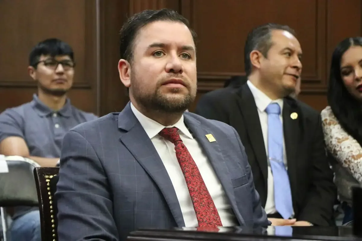 El legislador del PT destaca la importancia del trabajo legislativo durante el Tercer año.