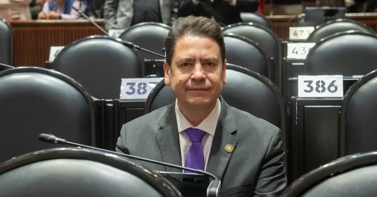 Ricardo Astudillo del Partido Verde presenta su proyecto para integrar a Querétaro en la Cuarta Transformación.