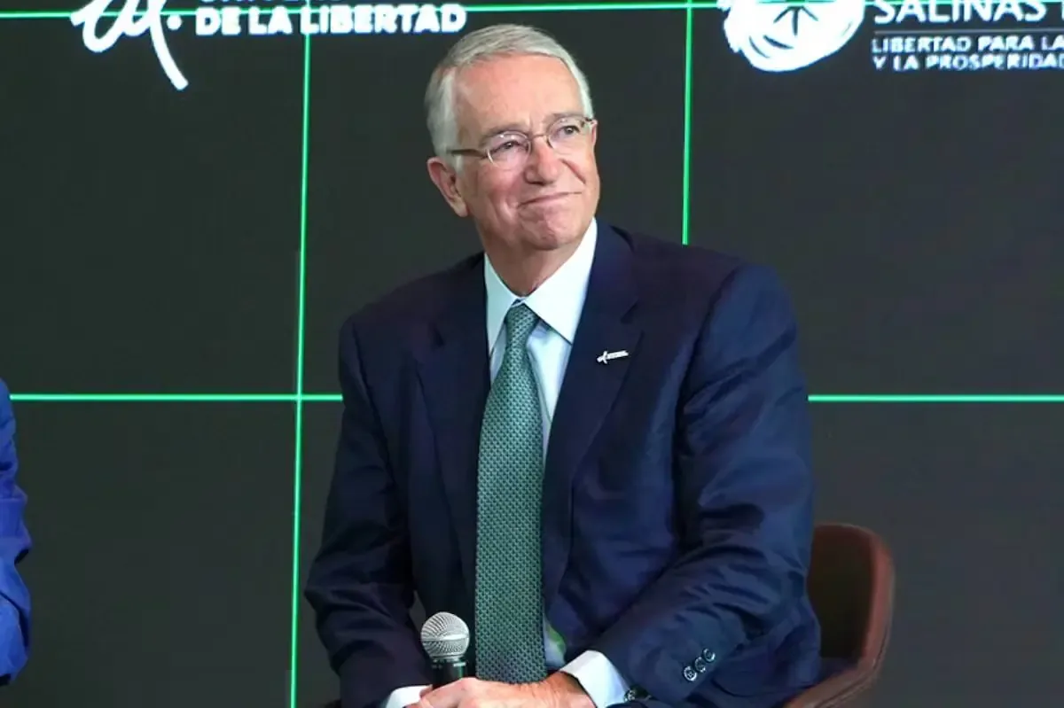 Ricardo Salinas Pliego lidera la intención de voto en encuesta rumbo a la Presidencia.