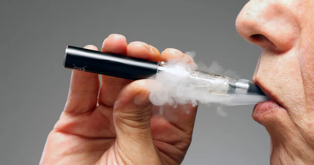 Riesgos del vapeo y su impacto en la salud juvenil.