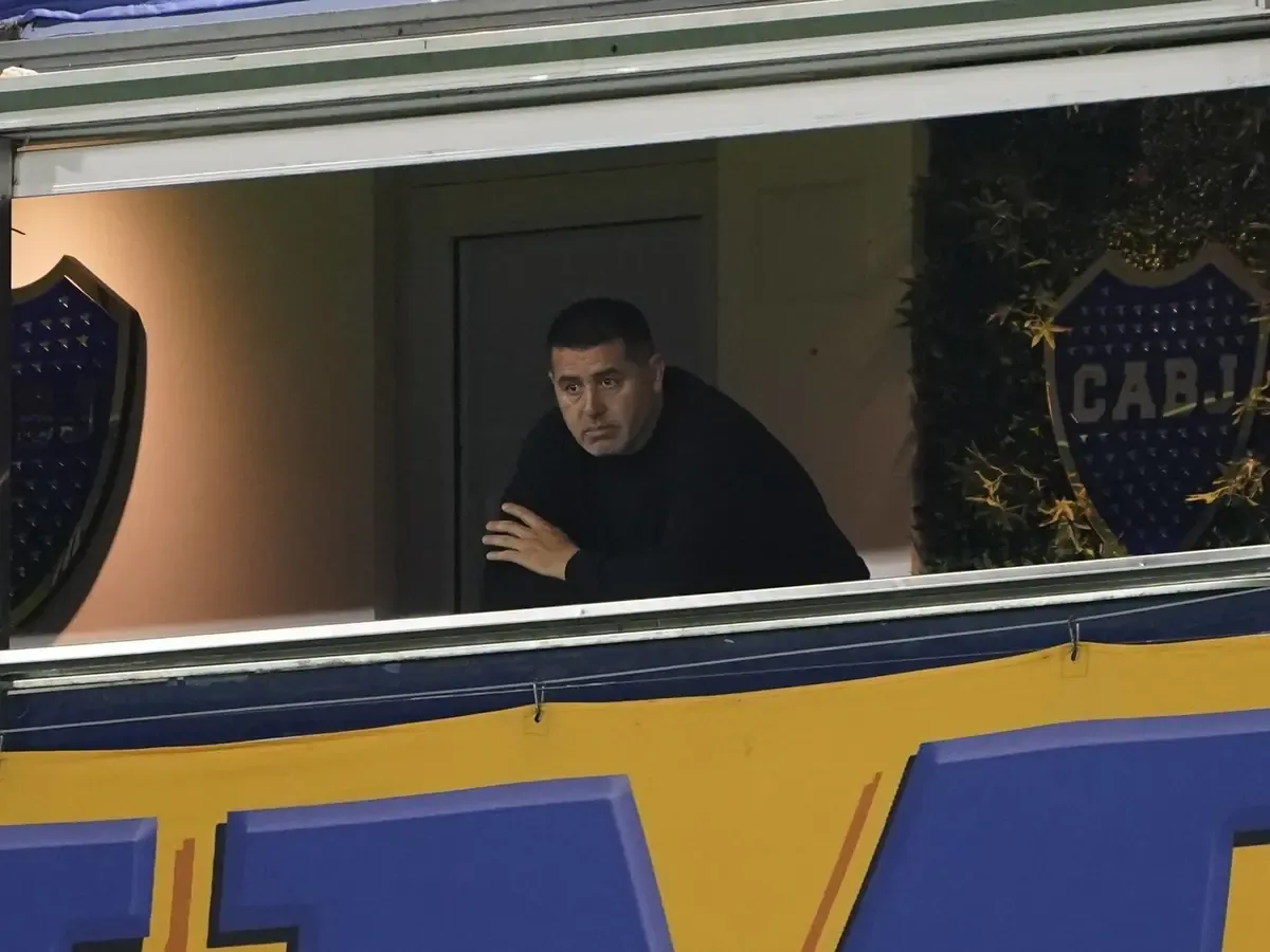 La eliminación en la Libertadores impulsa cambios en Boca Juniors.