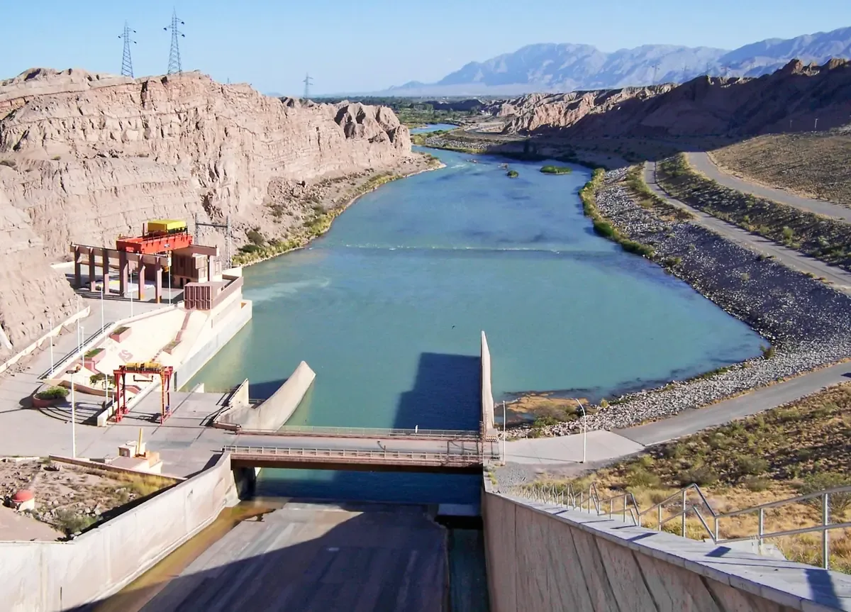 El alcalde de Torreón, Miguel Ángel Riquelme, prioriza seguridad y modernización urbana en su administración.