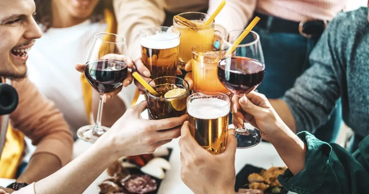 La marca revela su estrategia para mantener liderazgo e incrementar su participación en el consumo juvenil de vino.