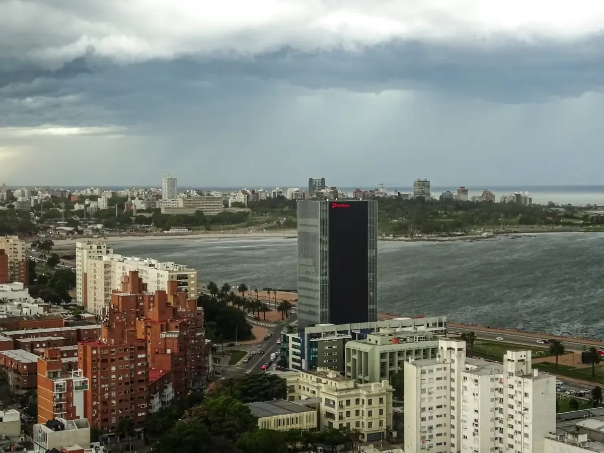 Las regulaciones en las descargas de la represa buscan prevenir inundaciones en Misiones debido a proyecciones climáticas.