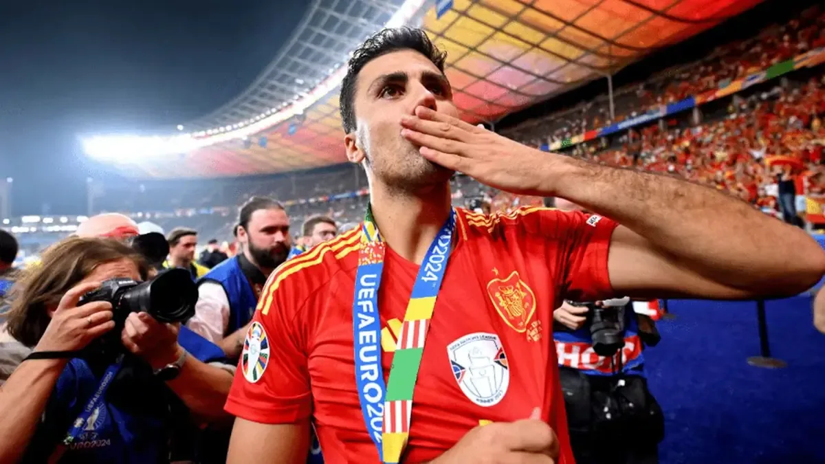 El futbolista destaca la importancia de triunfar con la selección española en la Eurocopa.