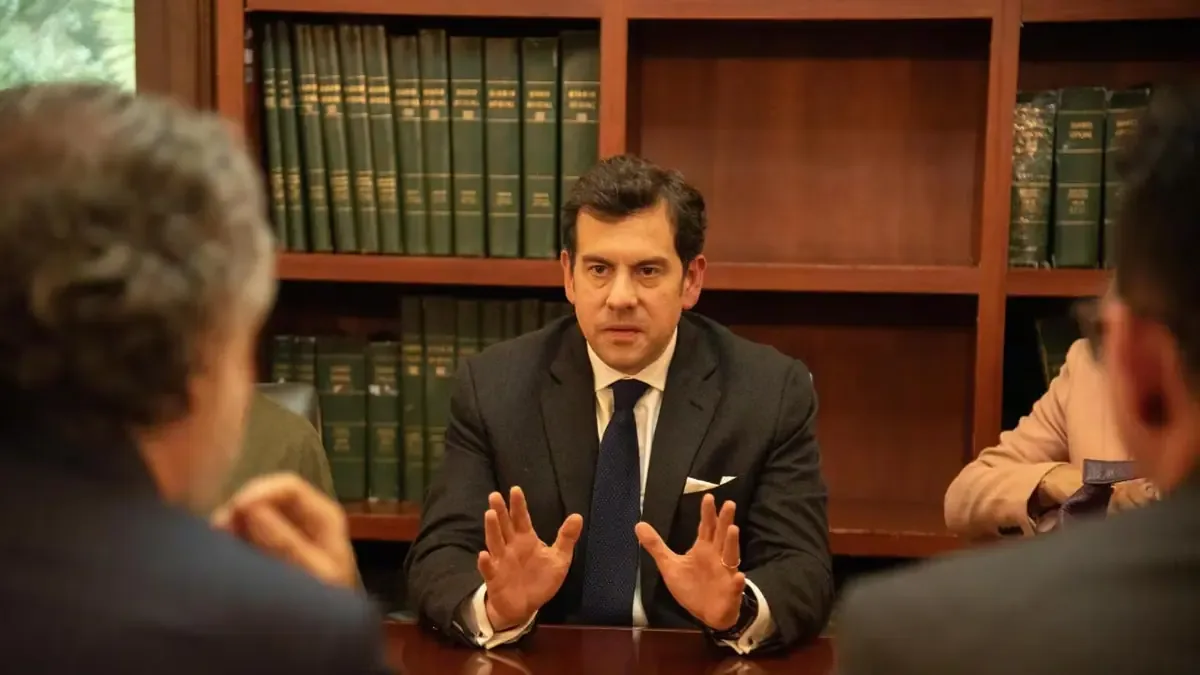 El ministro del Interior enfatiza un nuevo modelo de negociación en el Congreso colombiano.