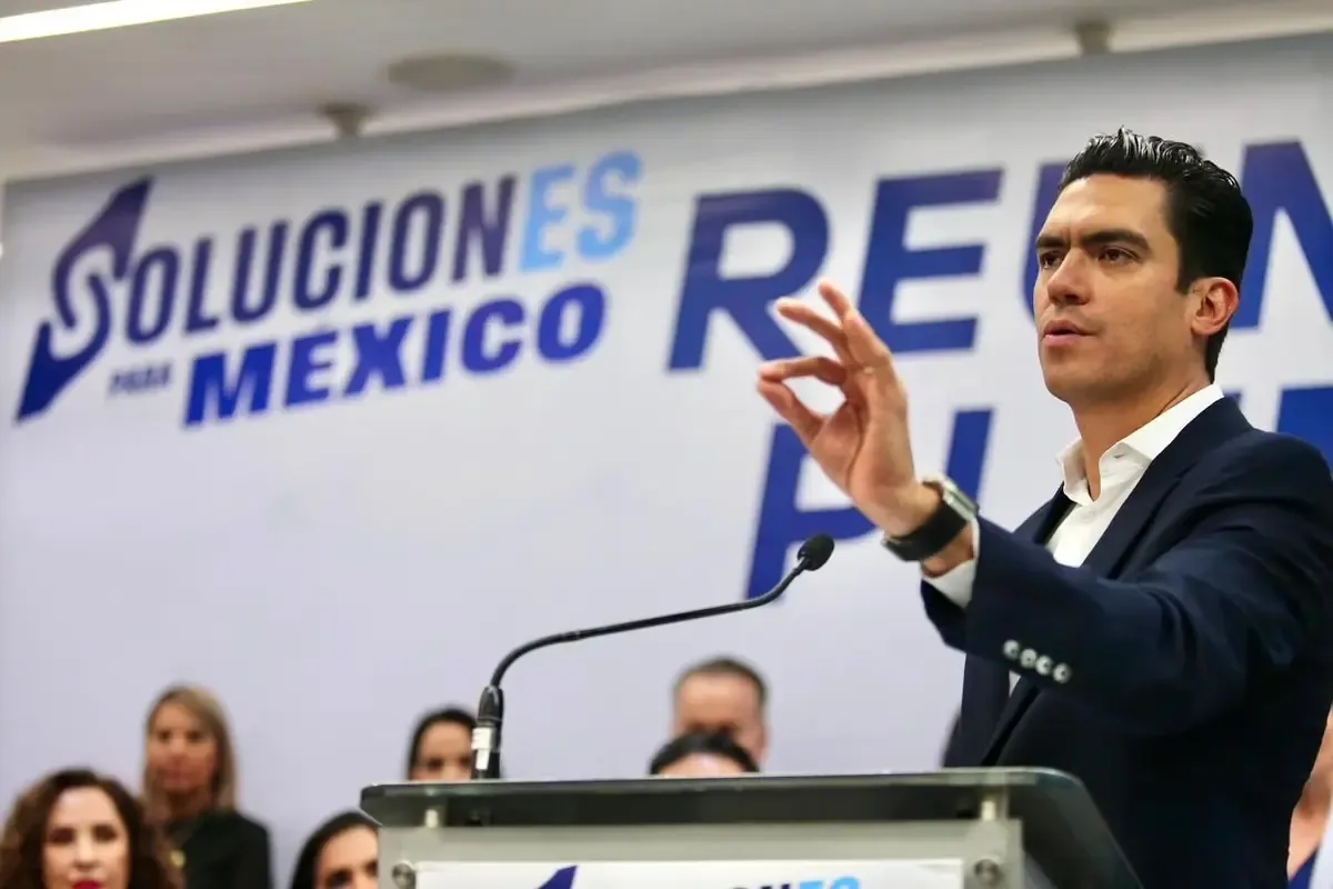Jorge Romero considera coalición para enfrentar a Morena en elecciones estatales de 2027.