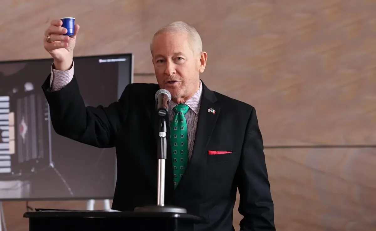 El embajador de Estados Unidos reconoce el compromiso mexicano en fortalecer la relación bilateral.