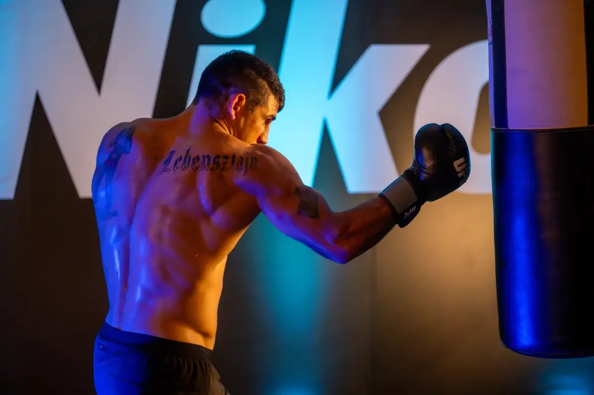 El seminario ofrecerá a los asistentes una oportunidad única para aprender de un experto en MMA.