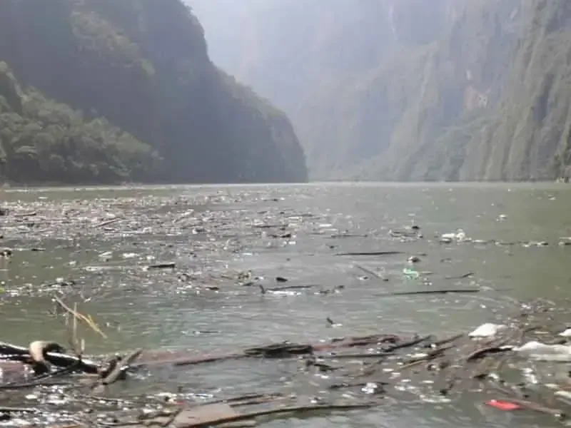 La contaminación de los ríos en Chiapas impacta la salud y el medio ambiente, destacando una crisis ambiental regional.