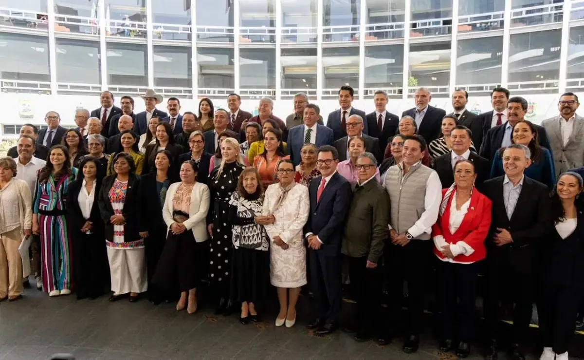 La secretaria de Gobernación reafirmó la fortaleza del grupo parlamentario de Morena en el Senado.