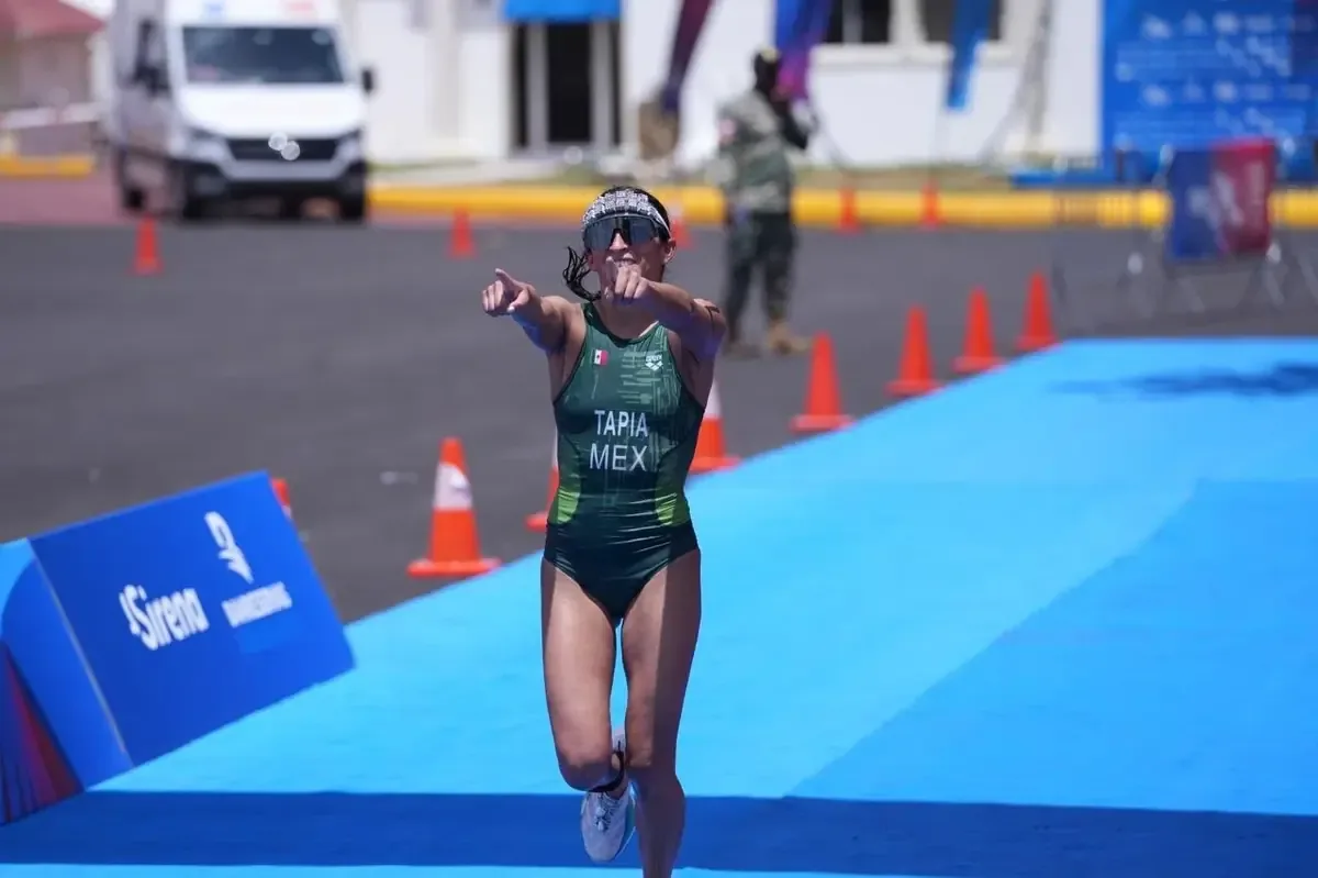 La triatleta sonorense destaca en su primera competencia del torneo regional.