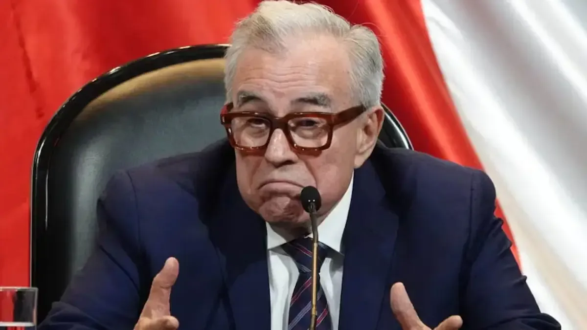 La FGR investiga a Rocha Moya y otros funcionarios por nexos con la organización criminal.