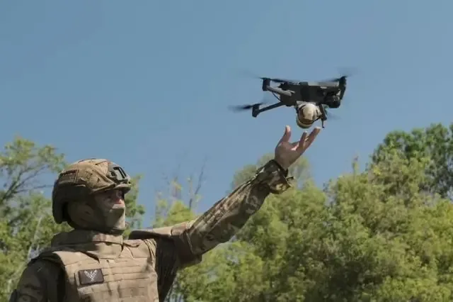 La defensa aérea rusa ha respondido a una intensa ofensiva con drones ucranianos.