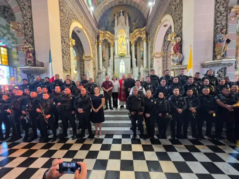 Durante la misa por el Día del Policía, el padre Adán Pazos Sánchez instó a no dejarse corromper.