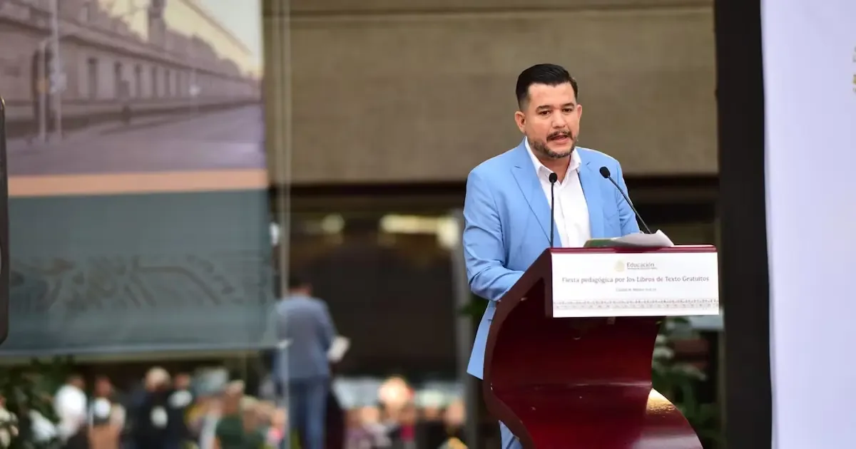 El exdirector de la SEP es investigado por posibles irregularidades laborales y administrativas.