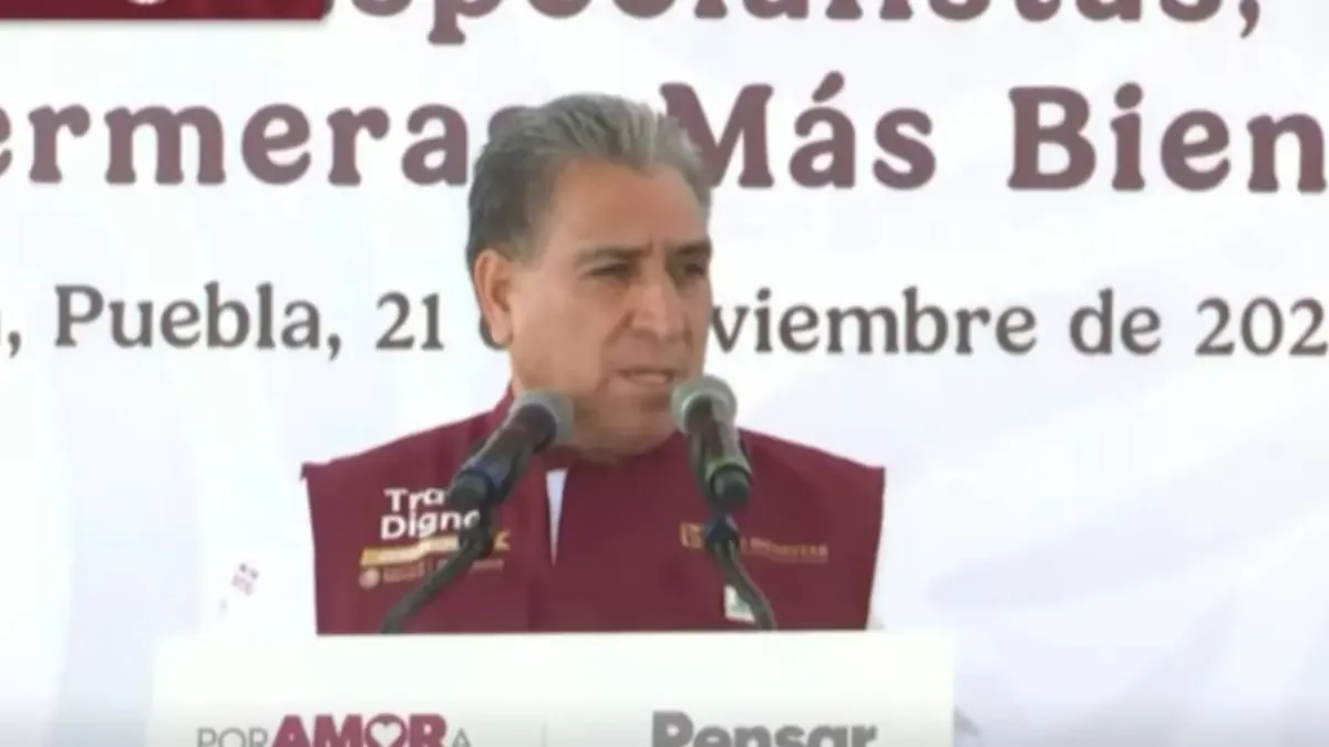 Gerónimo Lara Gálvez deja el cargo luego de revelaciones sobre elevados precios de tratamientos.