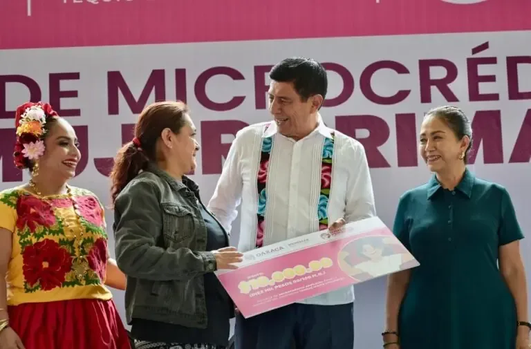Iniciativa busca empoderar a jefas de familia a través de microcréditos sin interés.