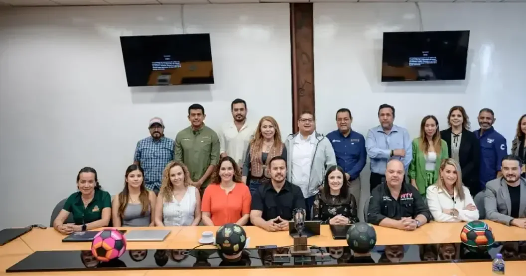 La colaboración busca potenciar el turismo y la economía en la región durante el torneo internacional de fútbol.