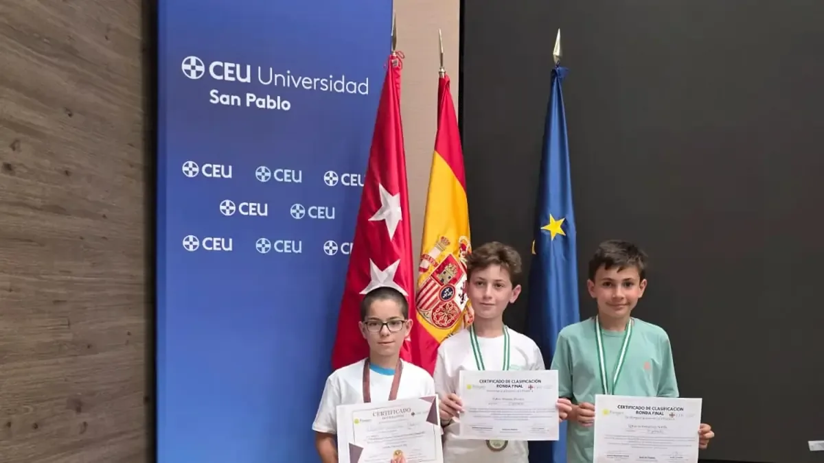 Estudiantes del Colegio San José brillan en competencias matemáticas, superando la media nacional y mostrando su talento.