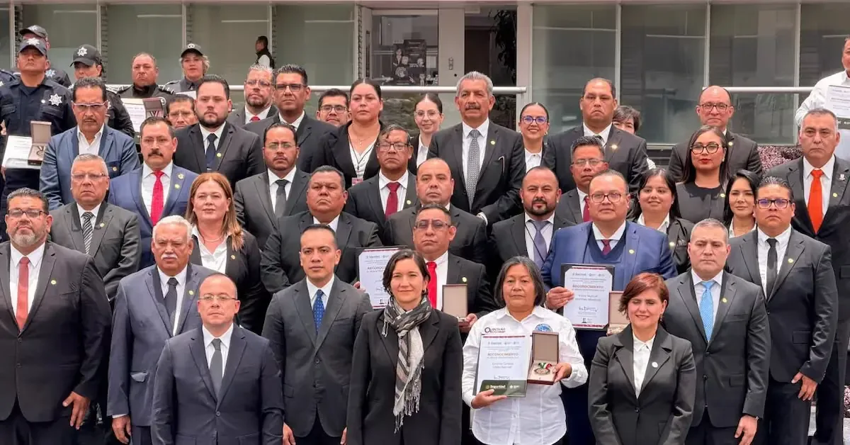 Reconocimiento al personal penitenciario por sus esfuerzos en reinserción social.