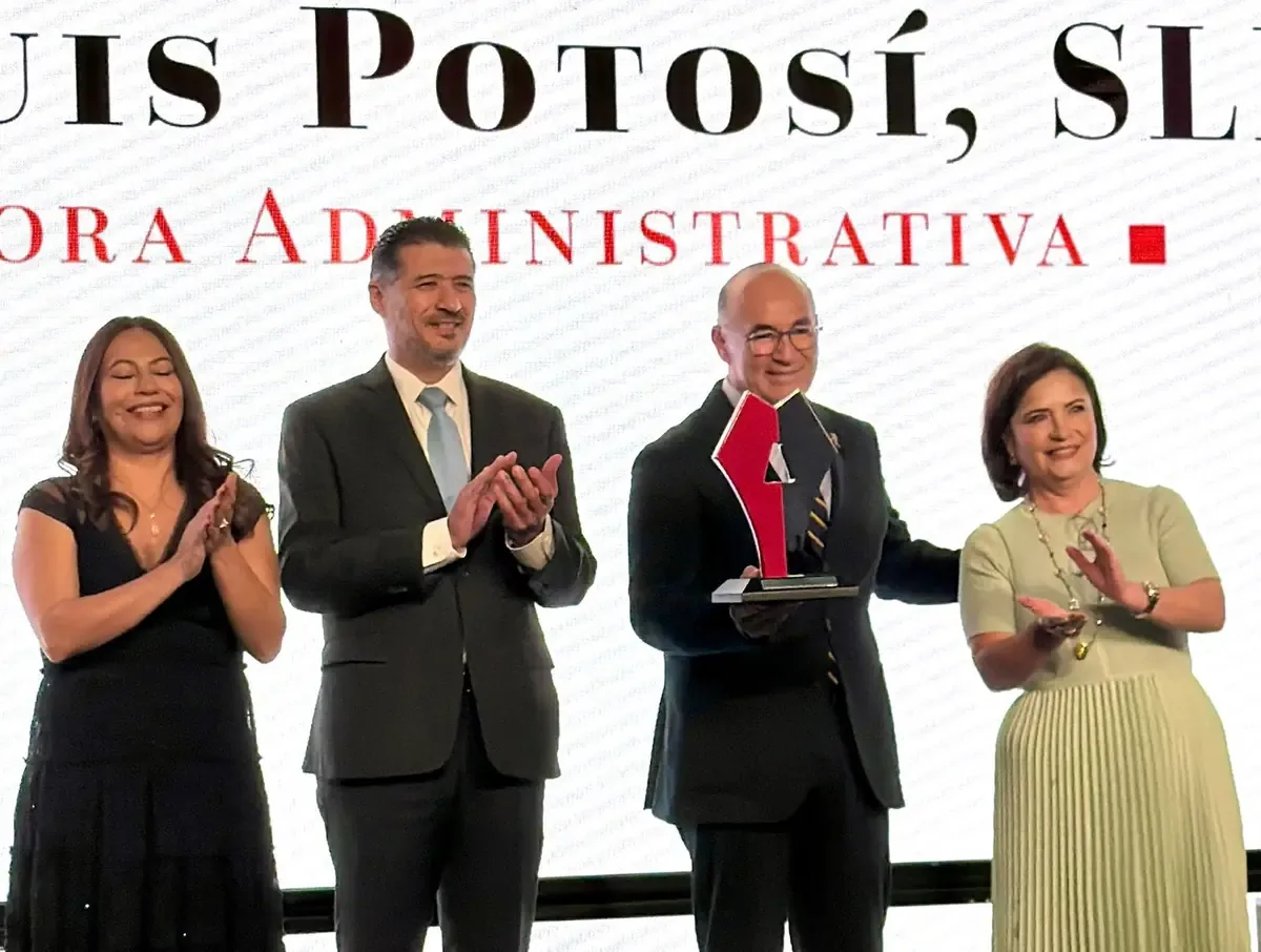 El reconocimiento resalta la eficiencia en procesos municipales que benefician a la ciudadanía.