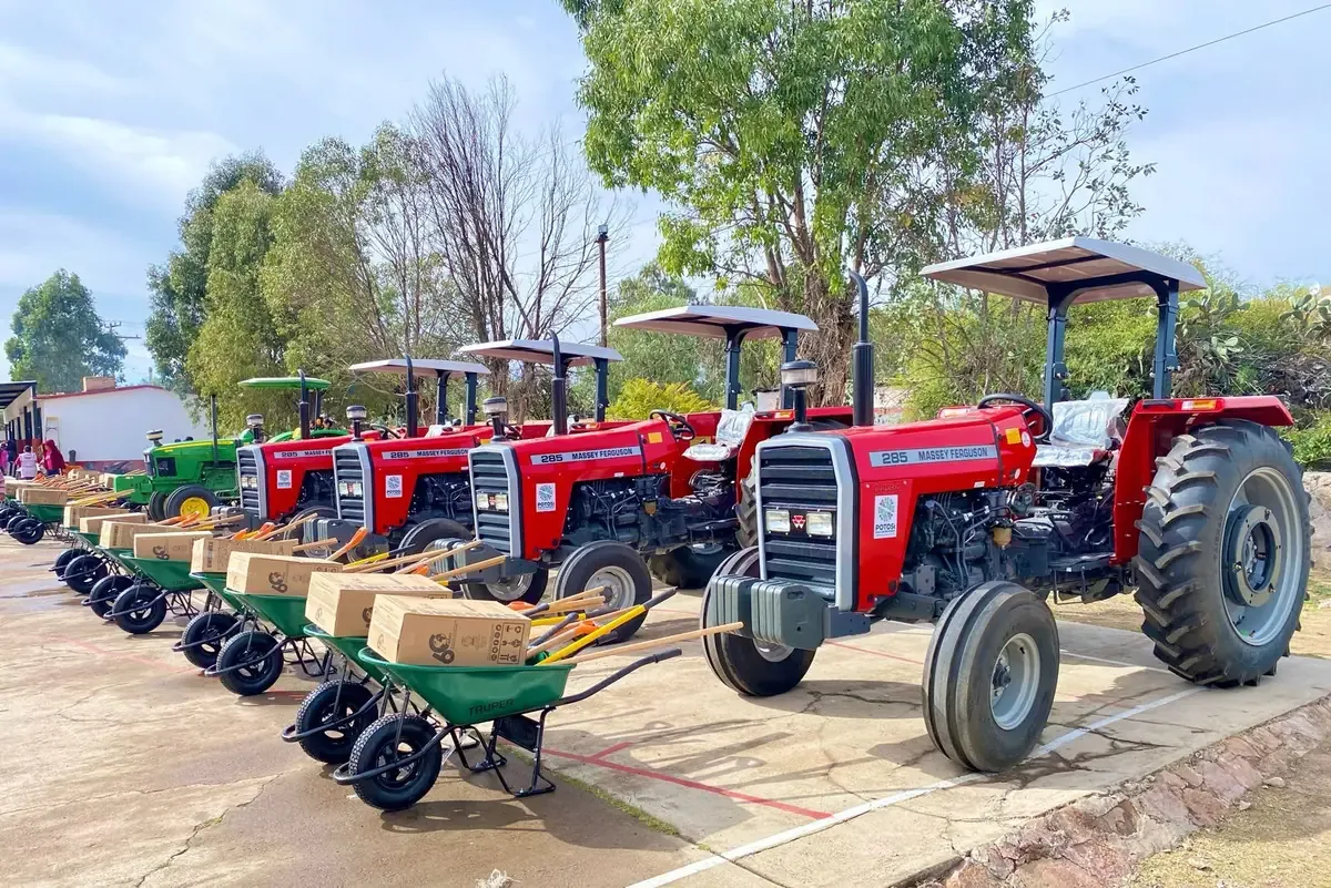 Se otorgarán 100 mil pesos por tractor para fortalecer la producción agropecuaria.