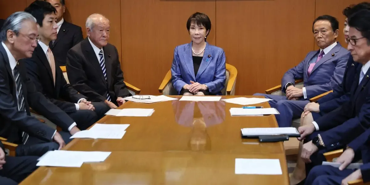 Sanae Takaichi evalúa suspensión del impuesto sobre alimentos en Japón.