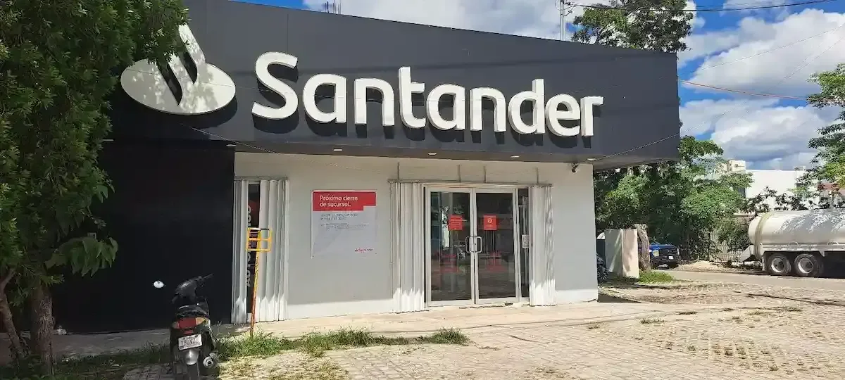 El cierre de la sucursal impactará a cientos de clientes en Tulum que dependen de servicios bancarios presenciales.