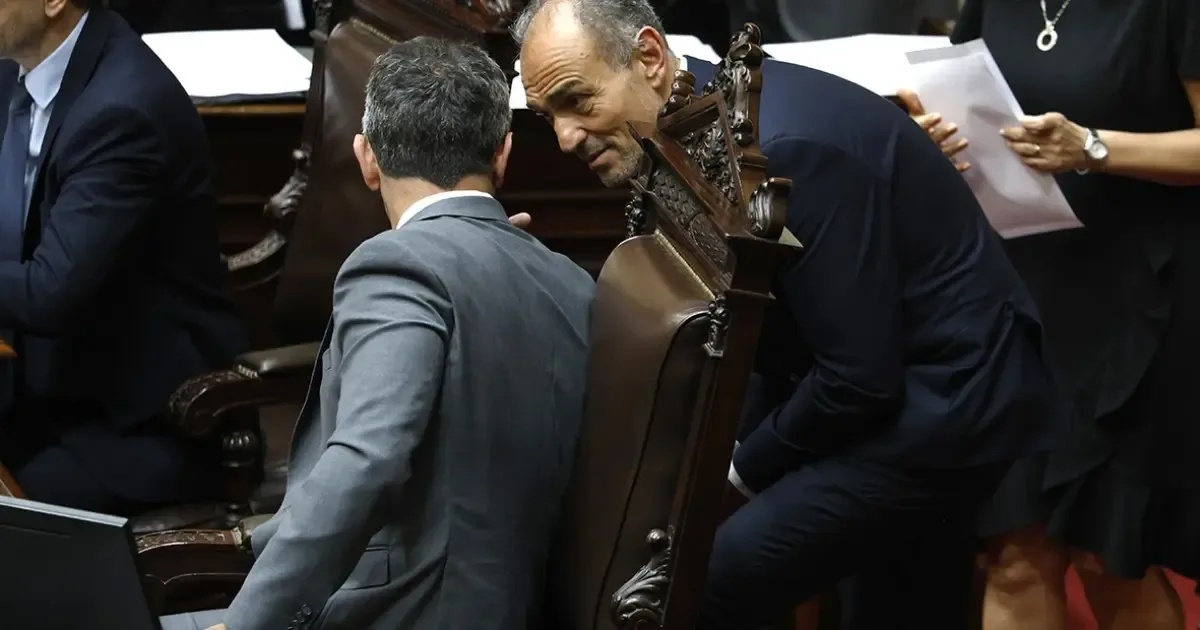 Santiago Caputo, asesor del Gobierno, enfrenta presión de los Menem.