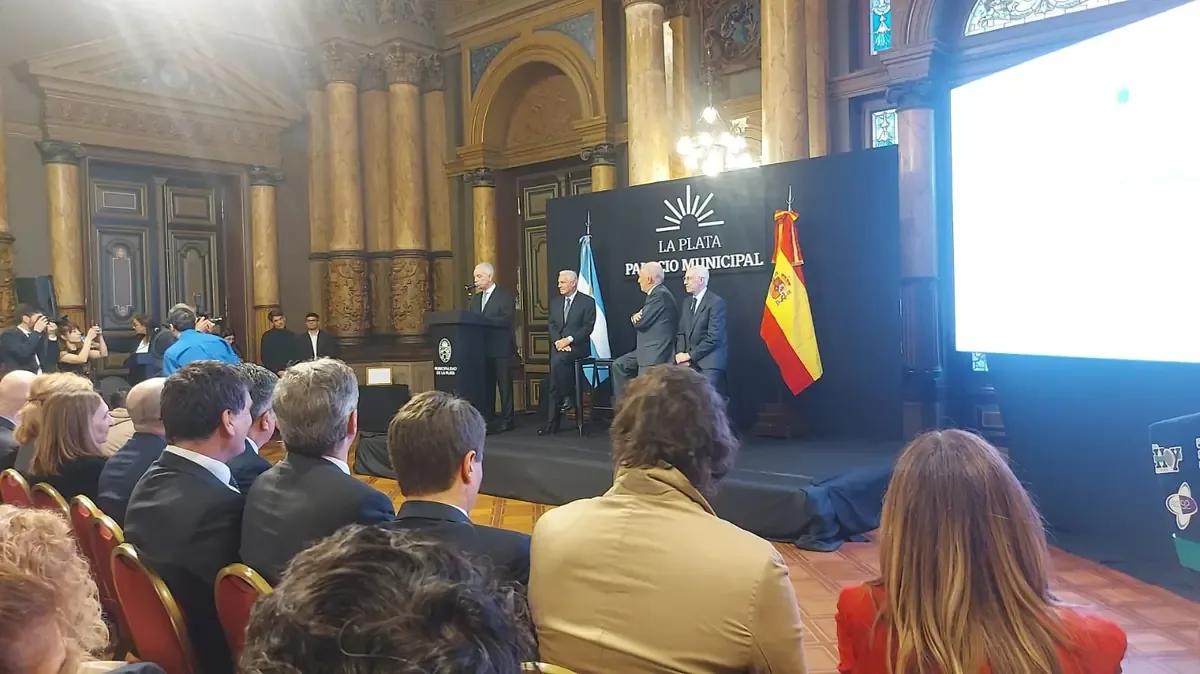 La Asociación de la lengua insta a una comunicación accesible en instituciones para fortalecer la democracia.