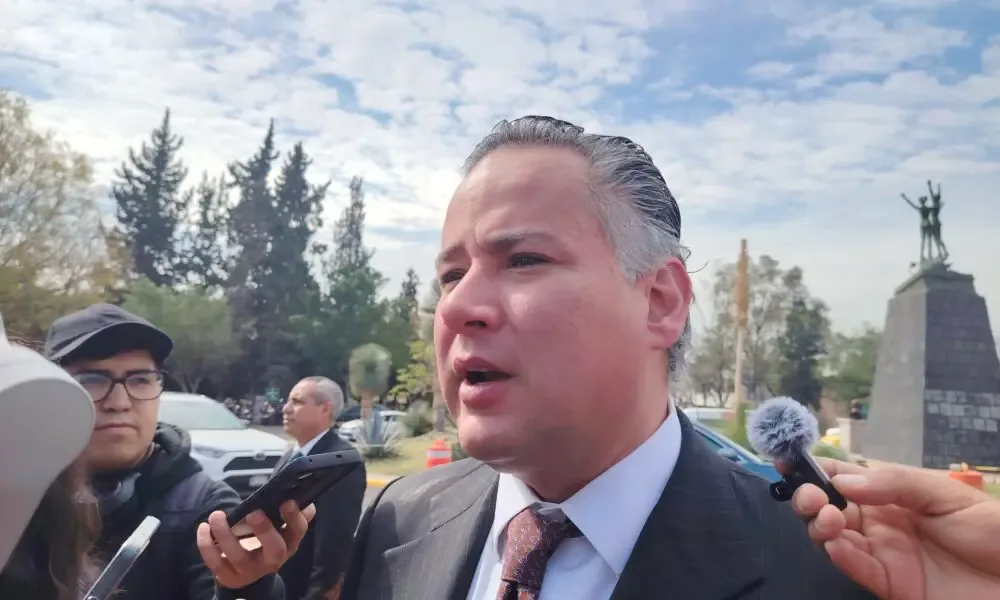 "Santiago Nieto Castillo anuncia la lucha contra la piratería en Querétaro."