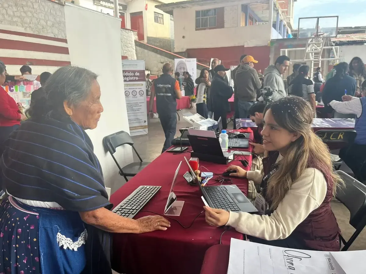 La gira del SAT busca facilitar trámites fiscales en 35 municipios y promover la formalidad en servicios tributarios.